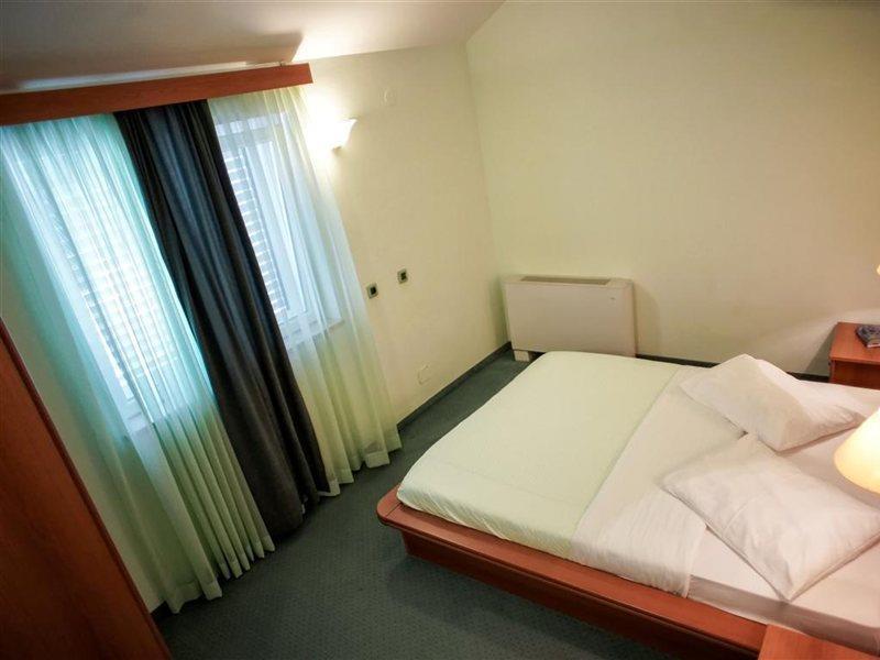 Hotel Conte 普罗马尼亚 外观 照片